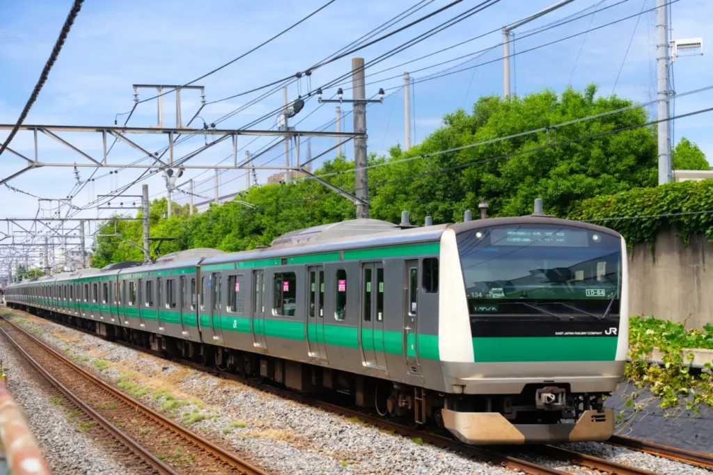 カップルの絆を深める公共交通機関の活用術